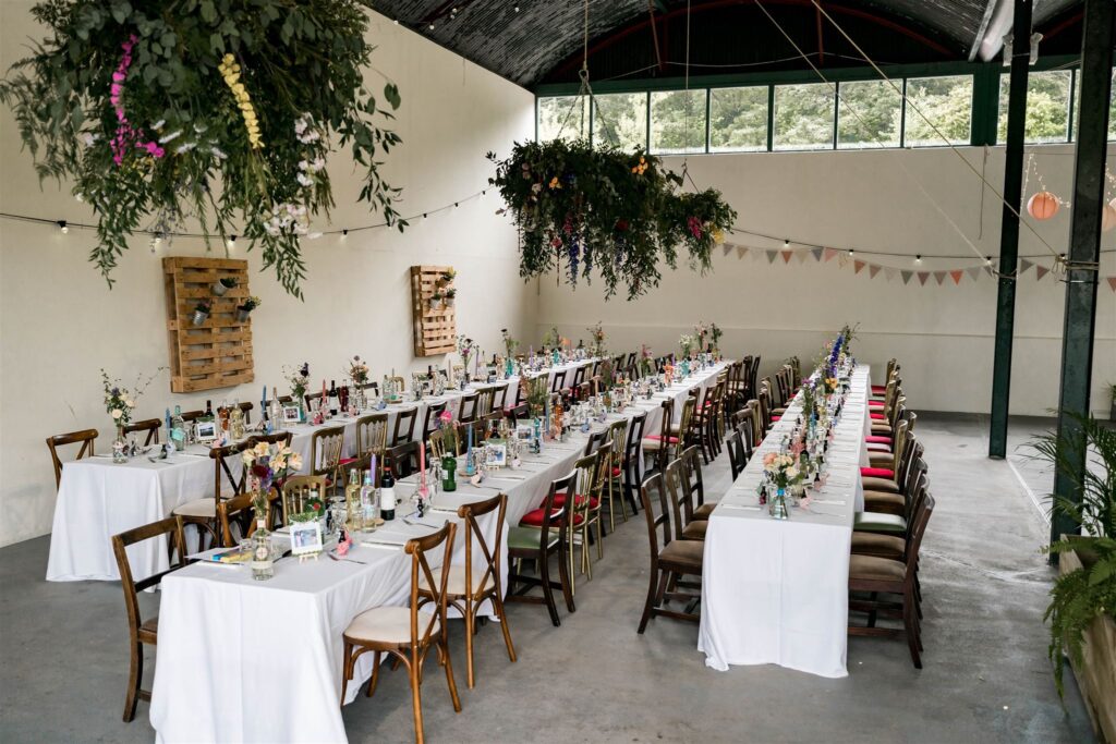 The Wedding Dinner (www.treasureboxphotos.co.uk)