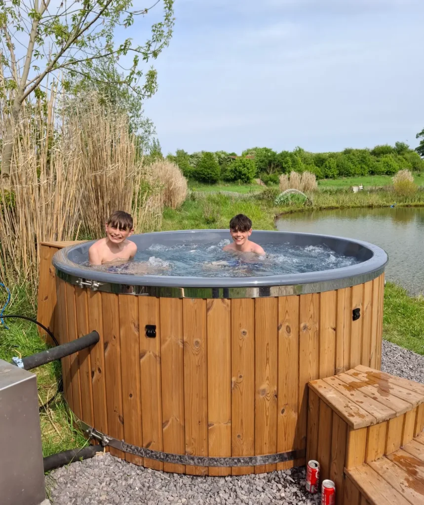 outdoor hot tub slane