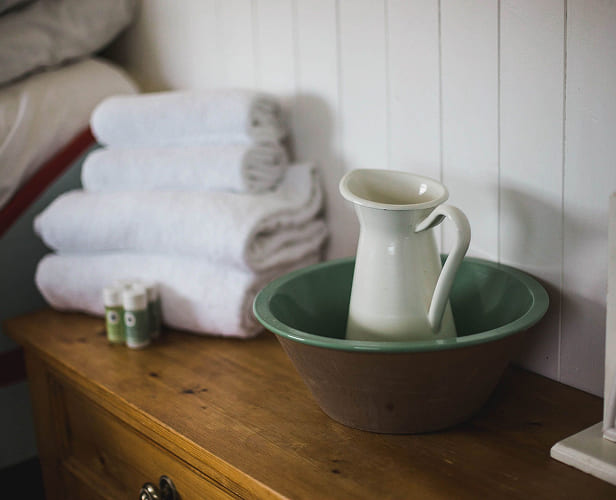 apple shepard's hut interior towel